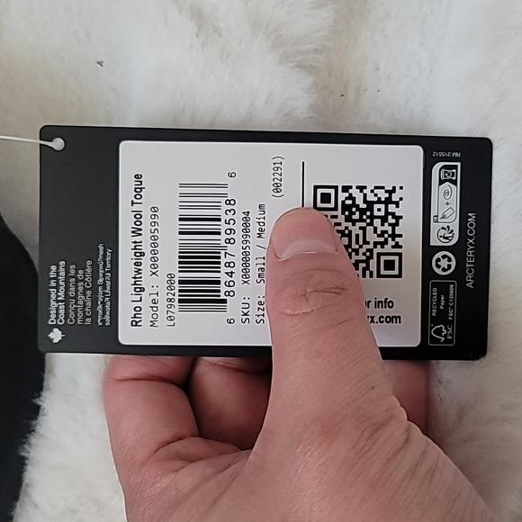 Arc’teryx Rho Lightweight Wool Toque Black Beanie Hat - Picture 5 of 6